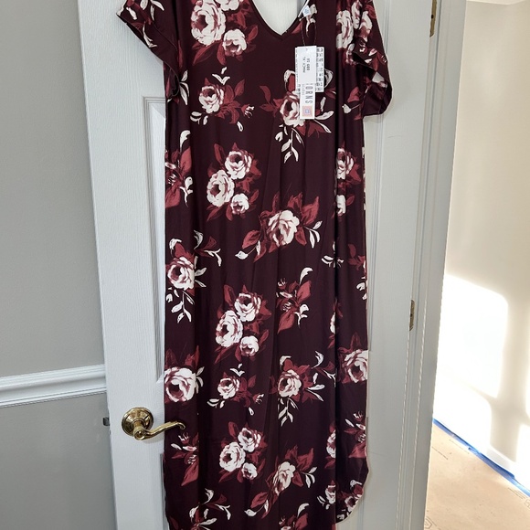 LuLaRoe Macy dresses, NWT, XL, Burgundy floral and Black/white marble - Picture 16 of 16